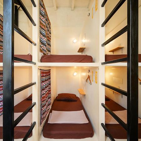 Warm White Hostel Bangkok Eksteriør bilde