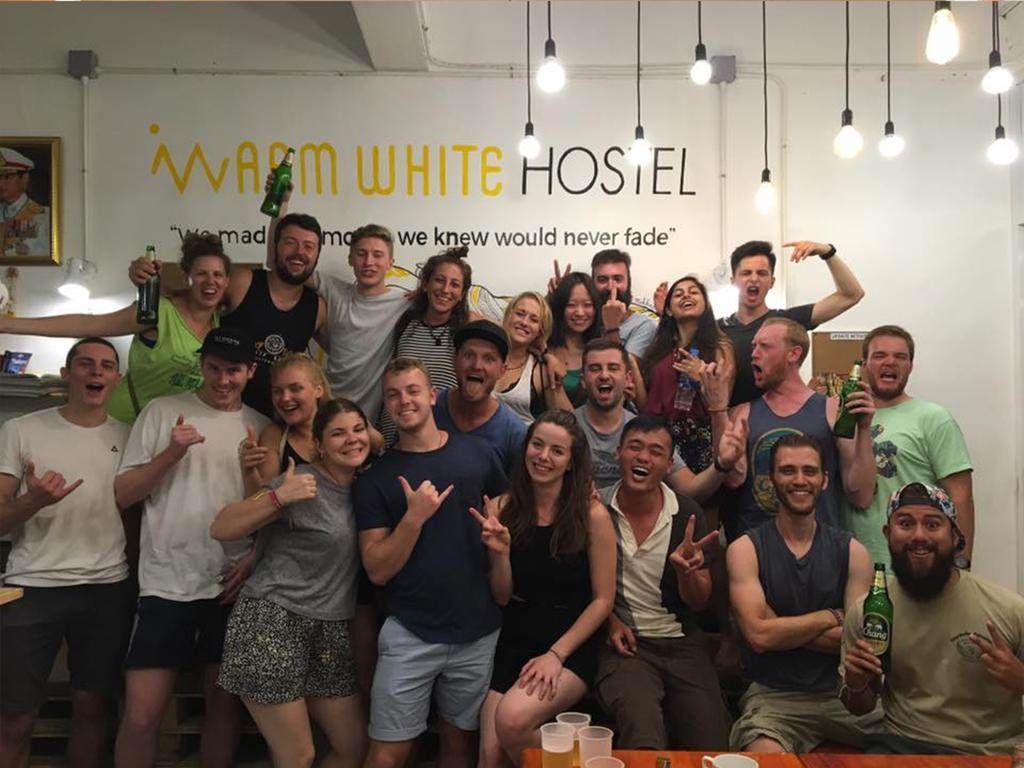 Warm White Hostel Bangkok Eksteriør bilde