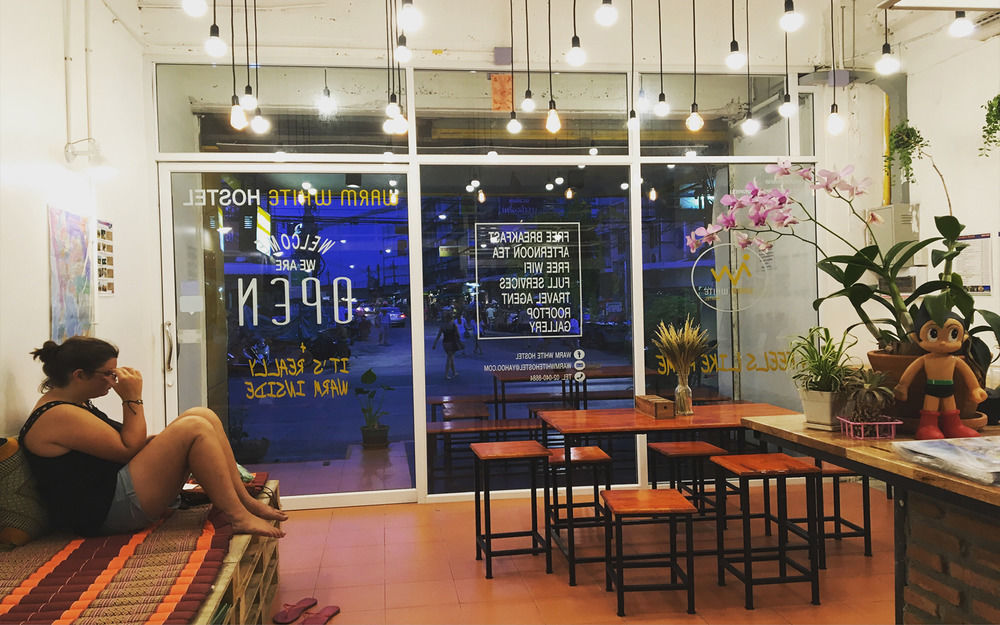 Warm White Hostel Bangkok Eksteriør bilde