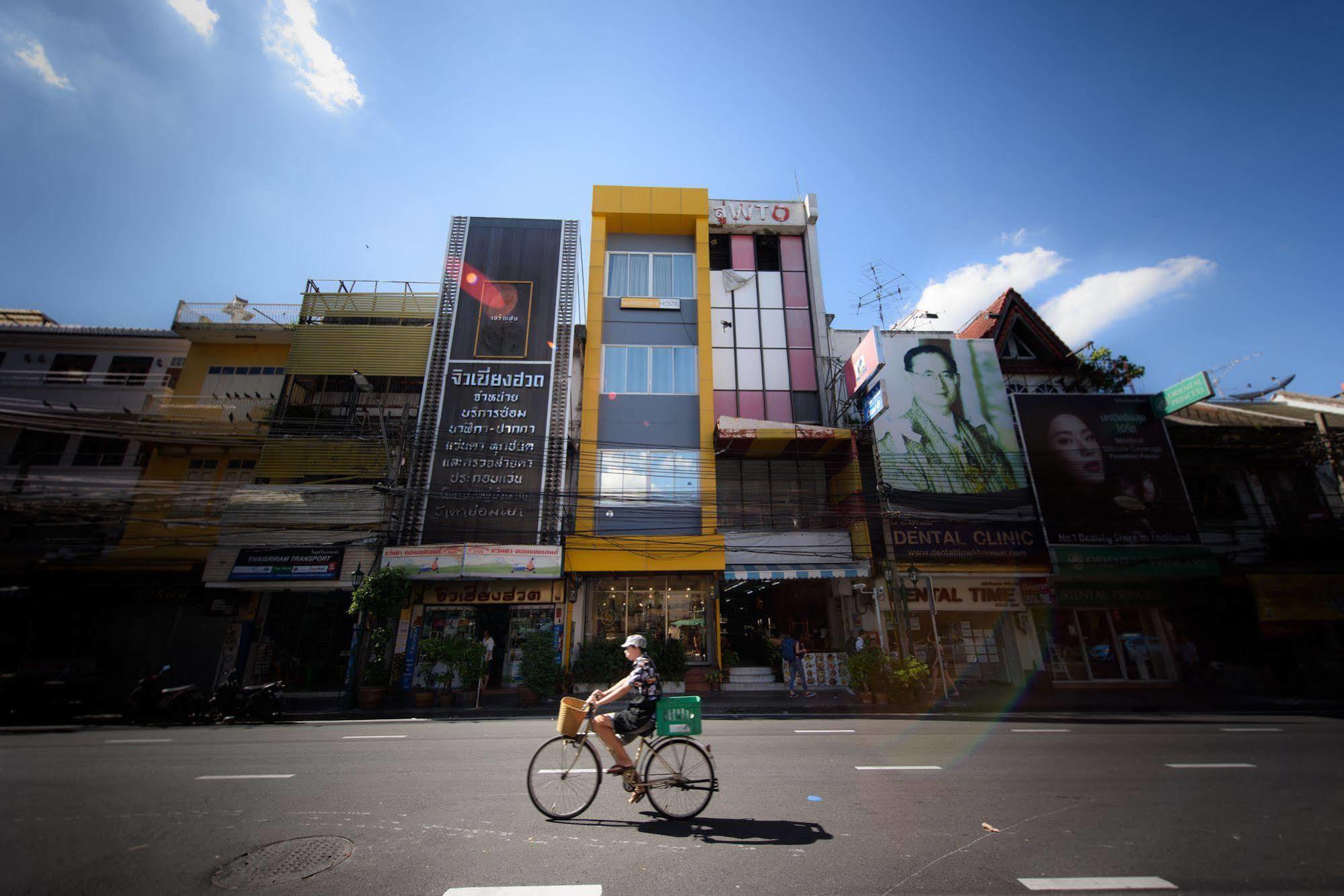Warm White Hostel Bangkok Eksteriør bilde