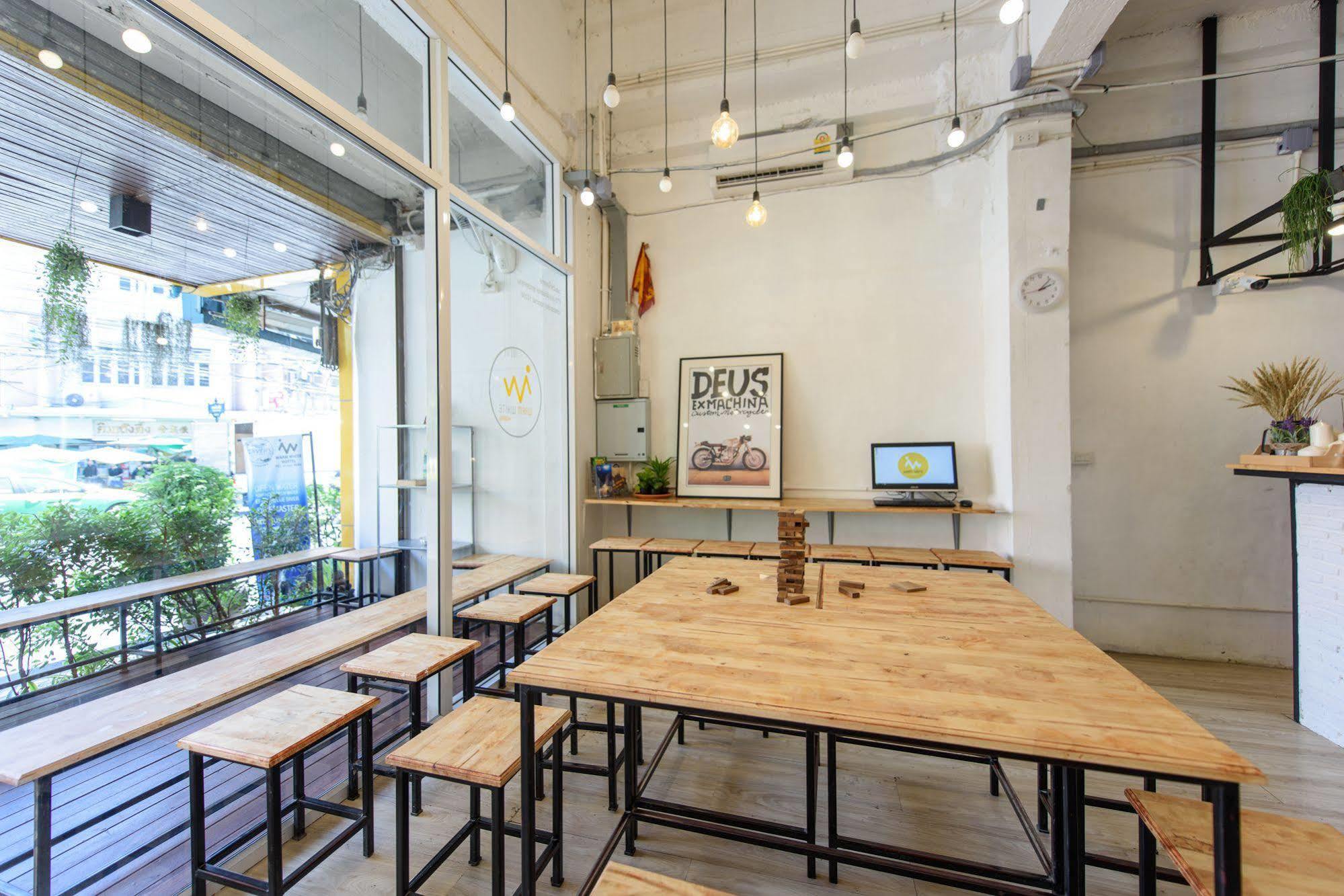 Warm White Hostel Bangkok Eksteriør bilde