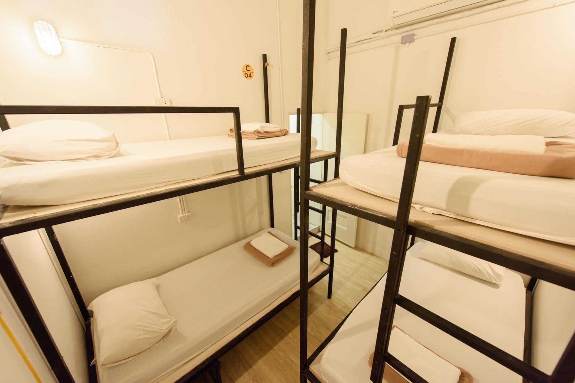 Warm White Hostel Bangkok Eksteriør bilde