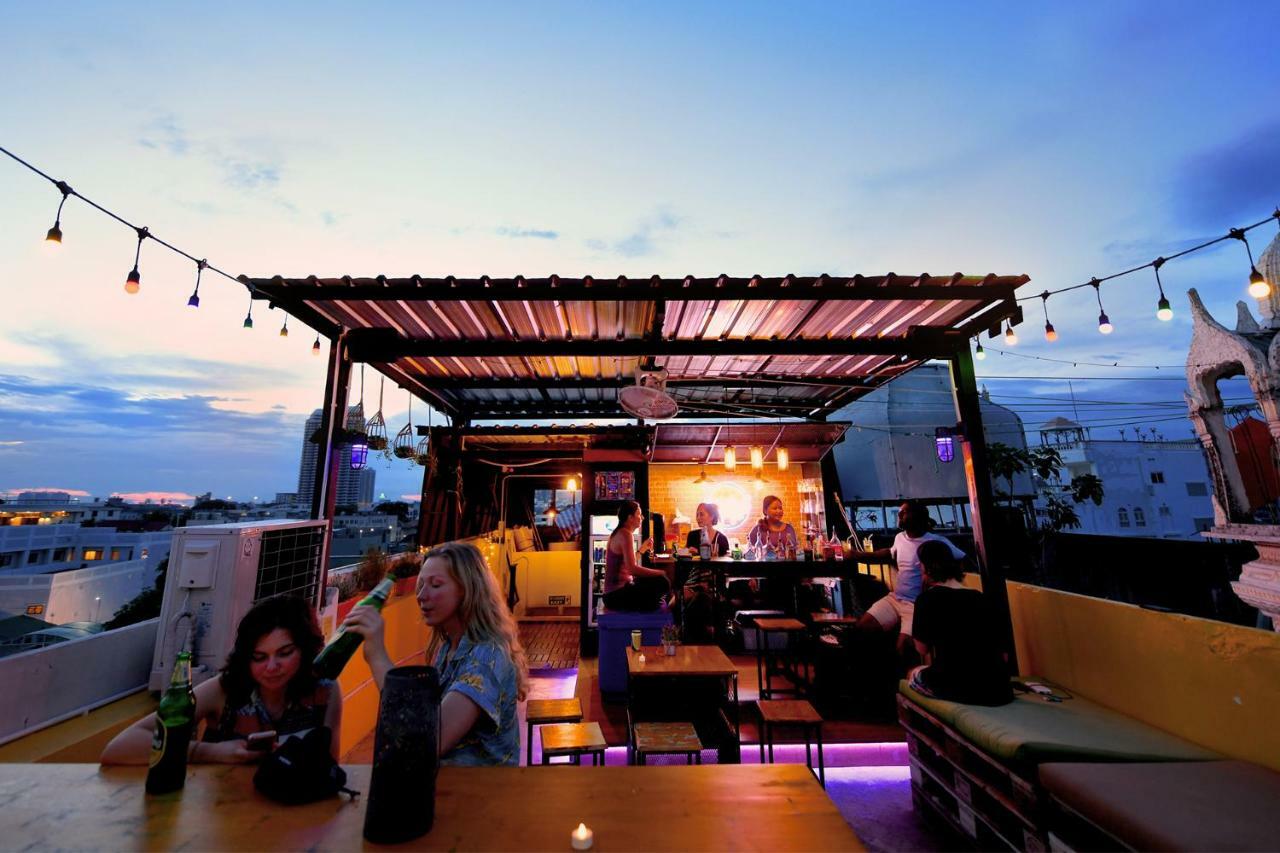 Warm White Hostel Bangkok Eksteriør bilde