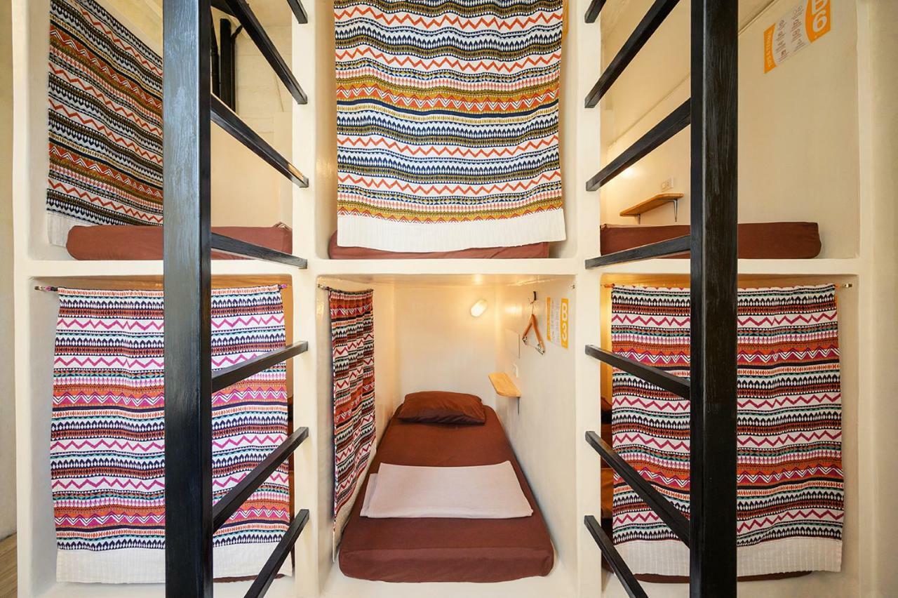 Warm White Hostel Bangkok Eksteriør bilde